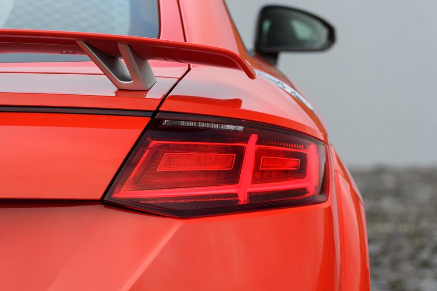 Детали экстерьера Audi TT RS Coupe (8S) 2016 года  (UK) (фото 33 из 40)